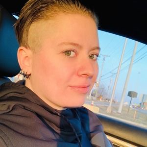 Meet your Posher, April